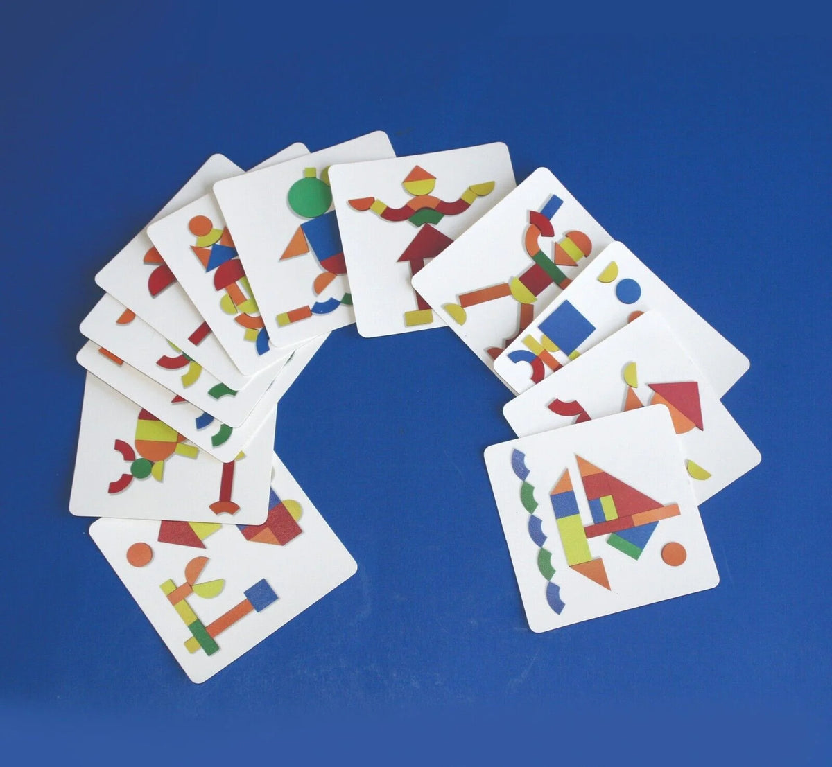 Magnetic Wooden Pattern Blocks Set with Carrying Case T261767