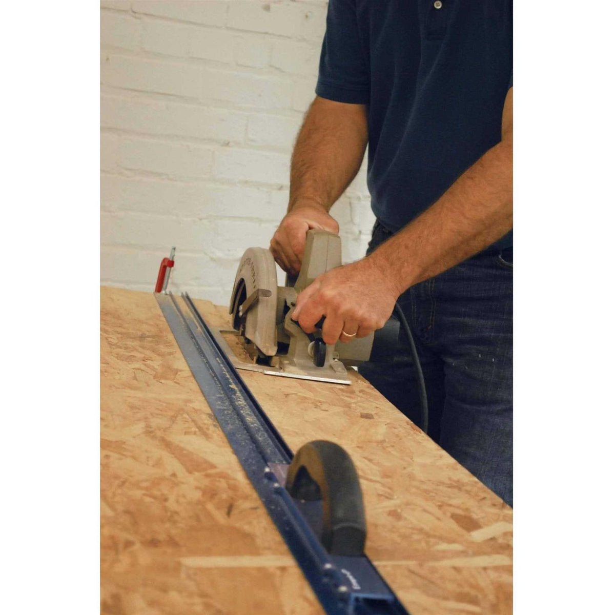 98 in. Cutting Guide D6901