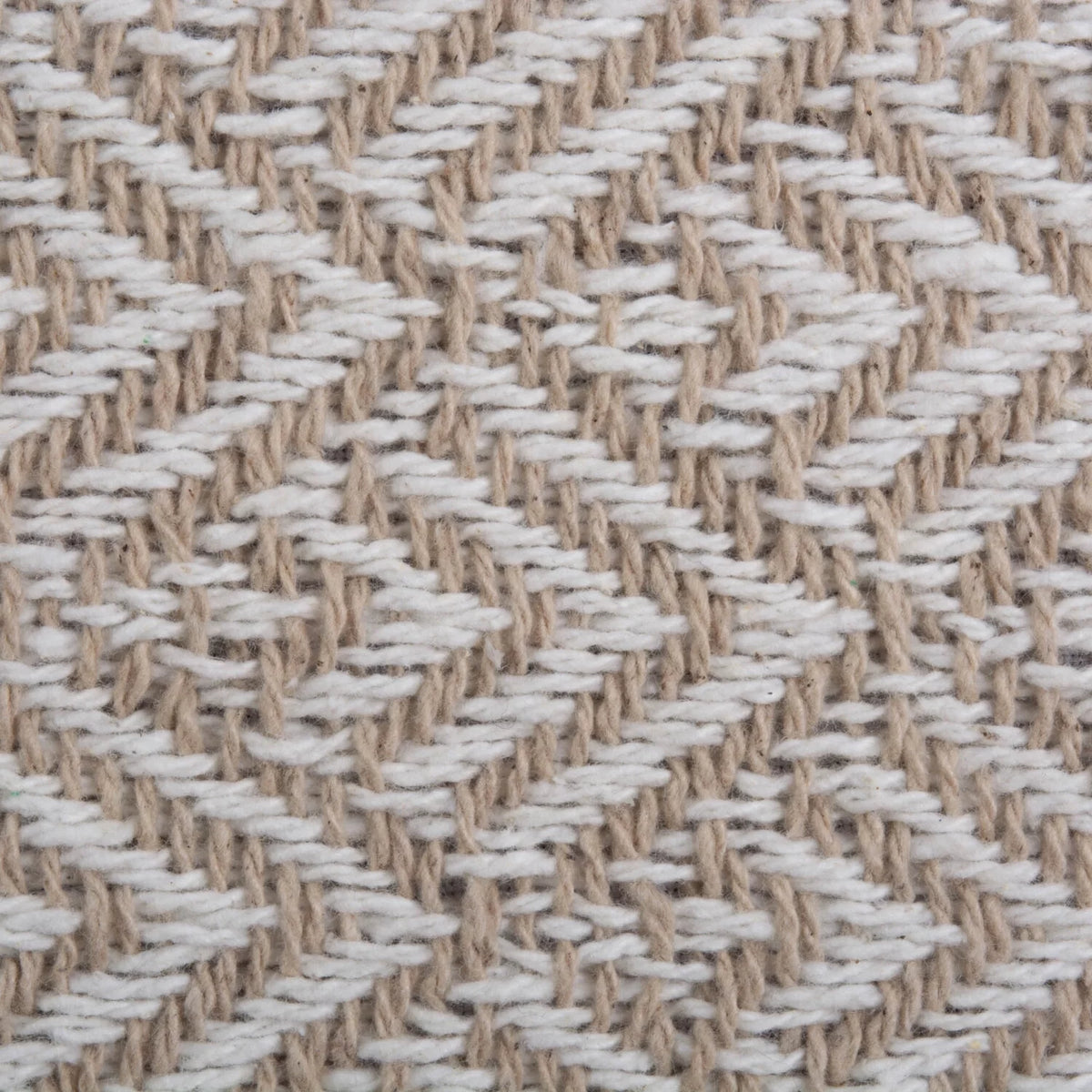 Cotton Table Runner V259