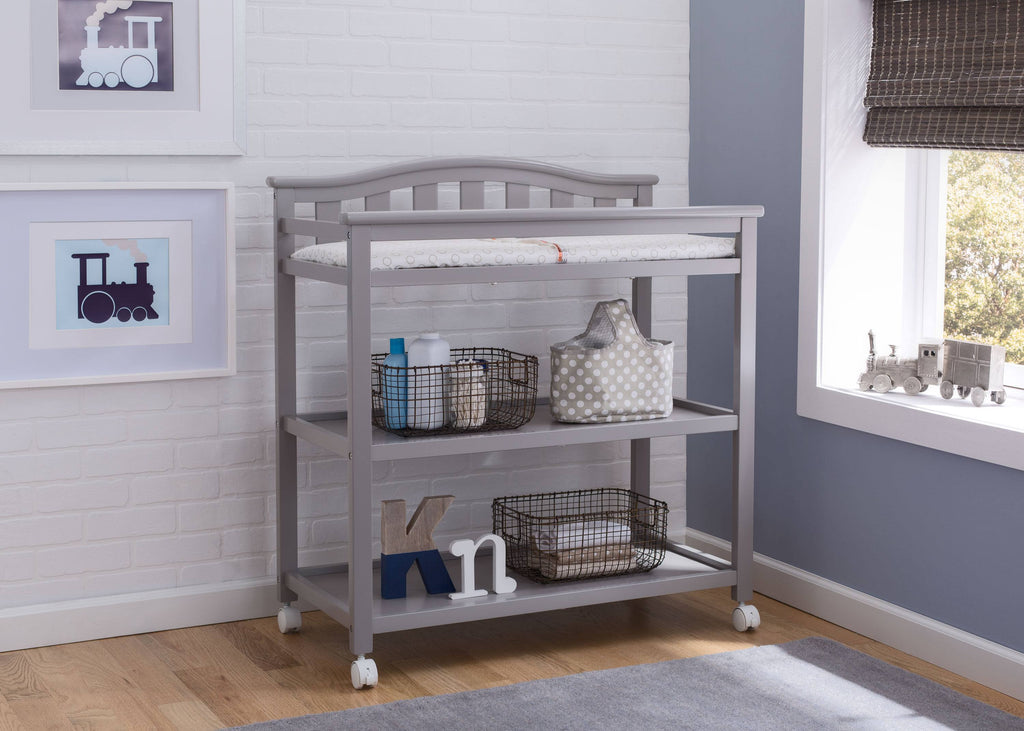 White Changing Table with Casters Z99707