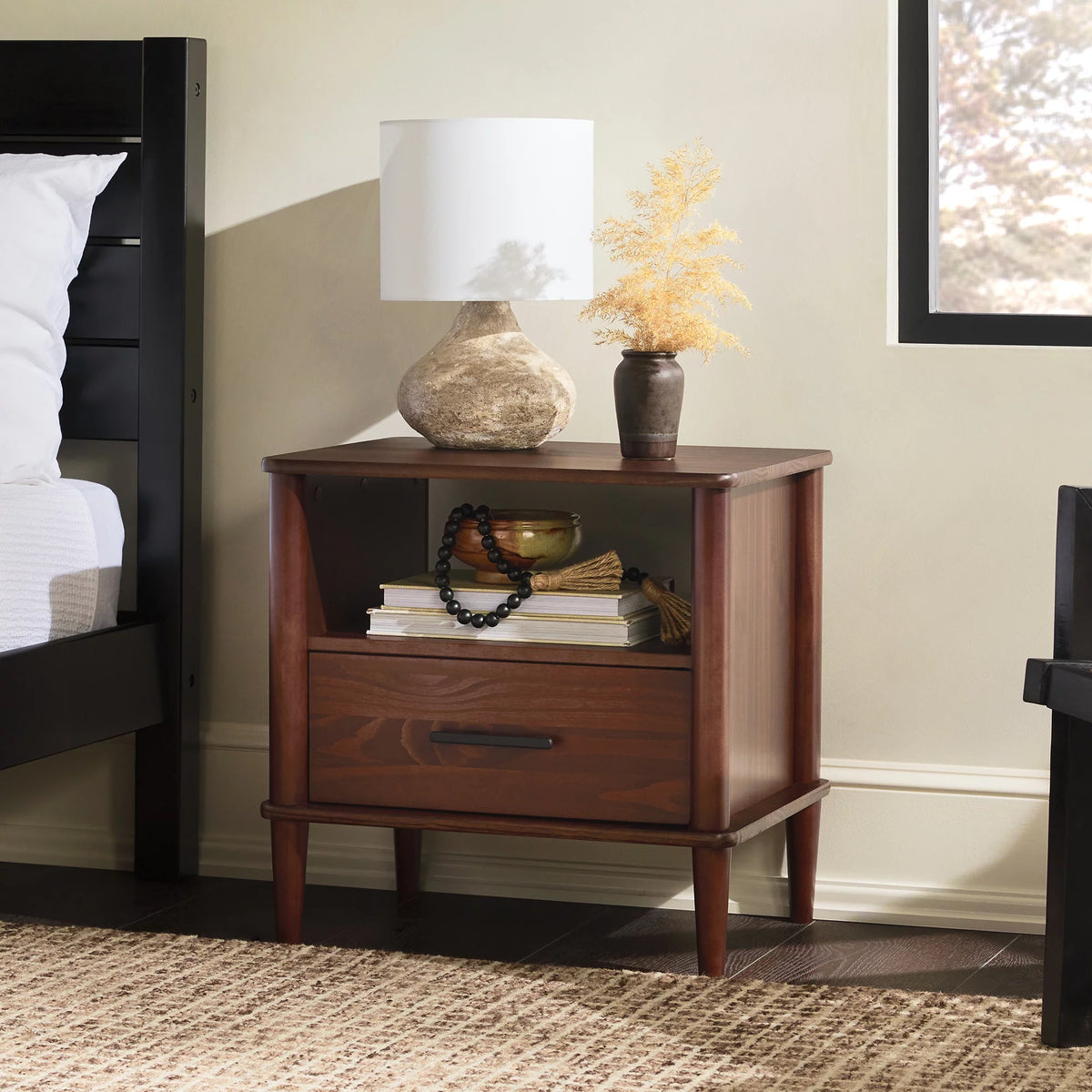 Walnut 1-Drawer Nightstand U361
