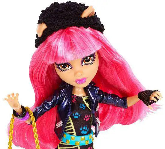 10.5-Inch Doll Q680