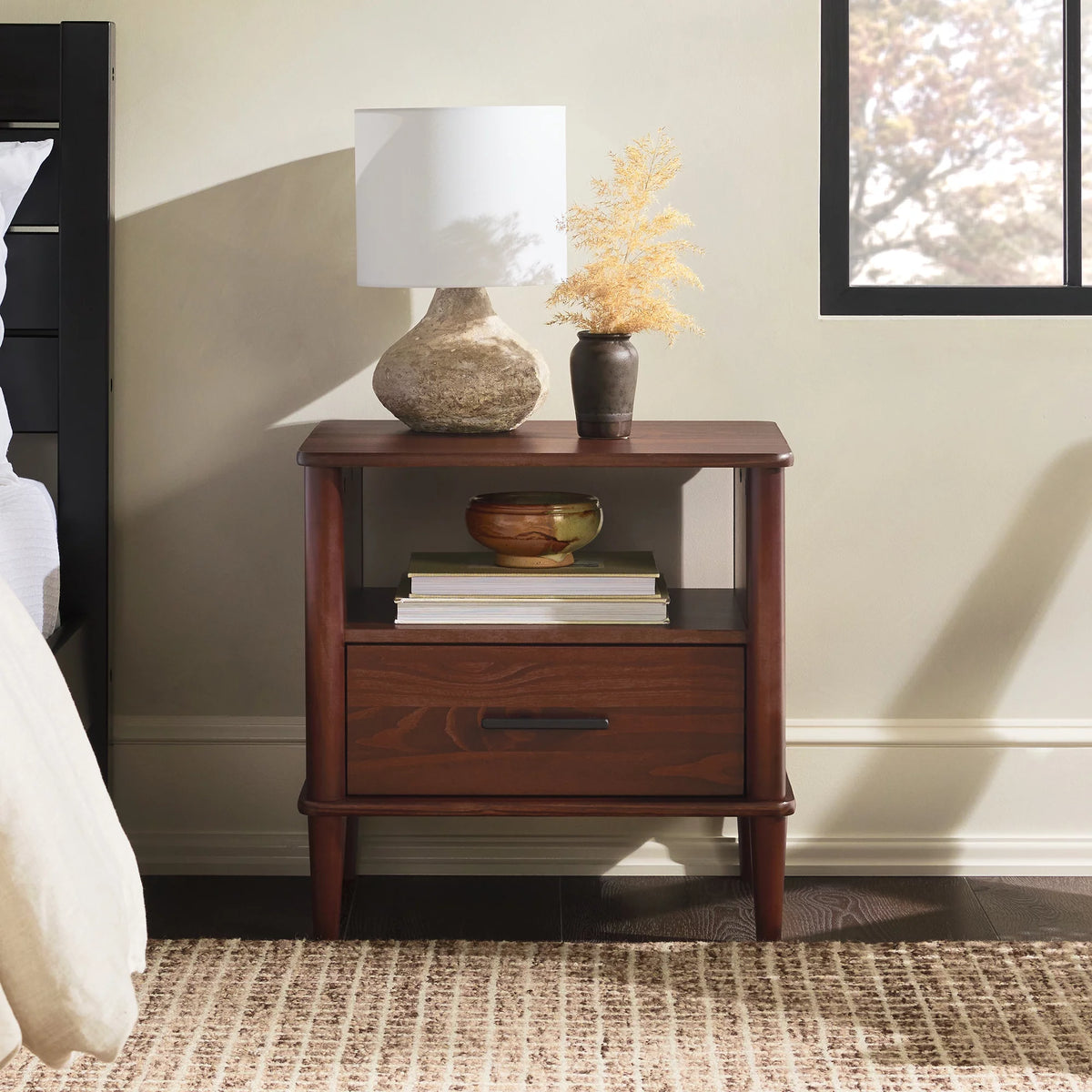 Walnut 1-Drawer Nightstand U361